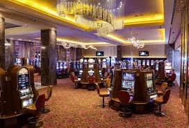Live Blackjack ဂိမ်း — ကတ်ဂိမ်းများ တိုက်ရိုက်ကစားခြင်း